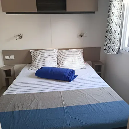 Mobil-home Le Luminosa مكان تخييم
